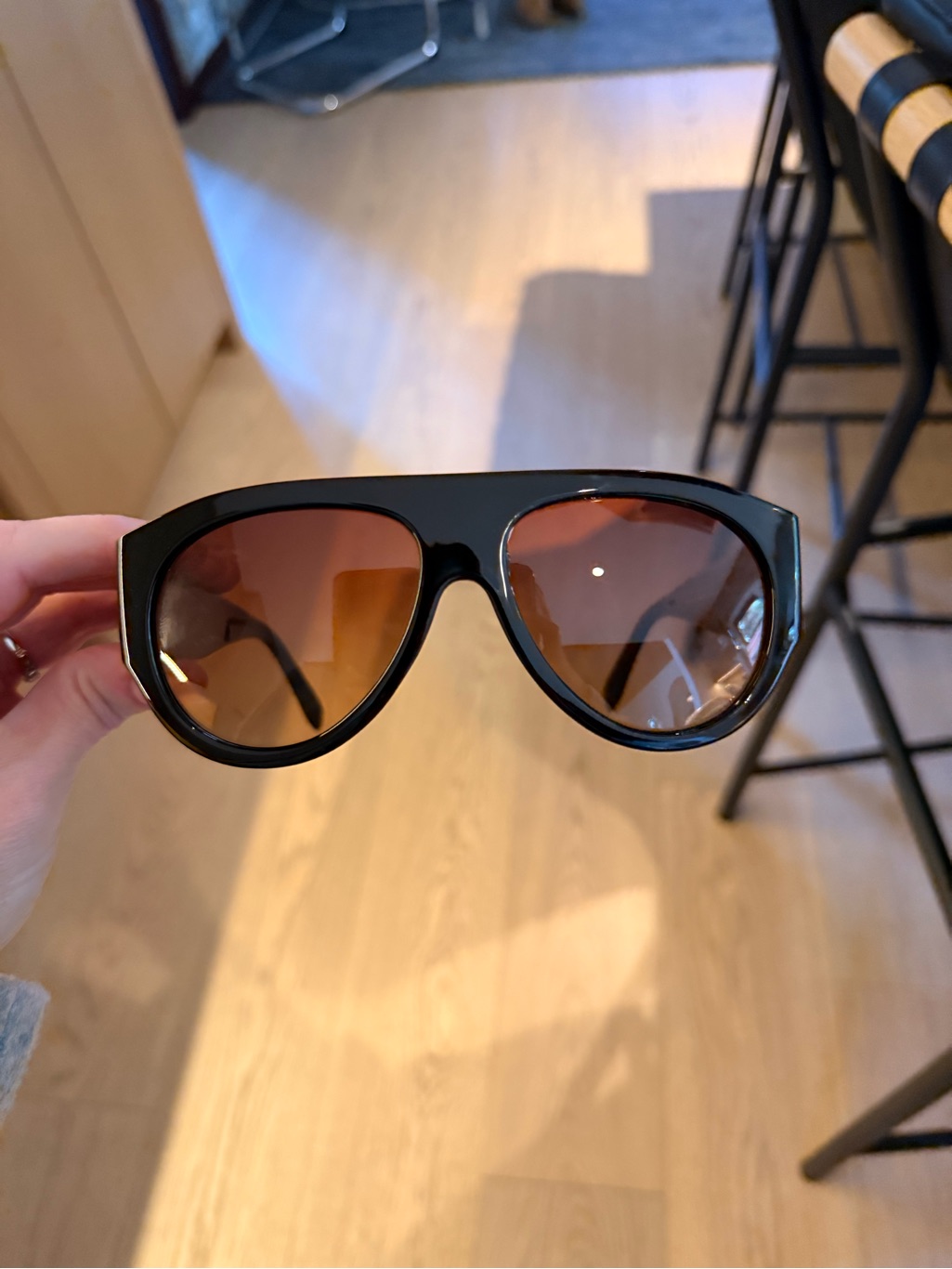 New*Meller Lira Sunglasses In Black/Brown — image 7 of 8
